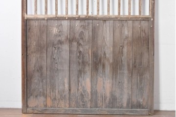 和製アンティーク　明治から大正期　味わい深い木味と格子が魅力の格子蔵戸1枚　(R-085613)