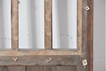 和製アンティーク　明治から大正期　味わい深い木味と格子が魅力の格子蔵戸1枚　(R-085613)