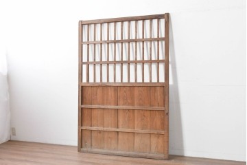 和製アンティーク　明治から大正期　味わい深い木味と格子が魅力の格子蔵戸1枚　(R-085613)