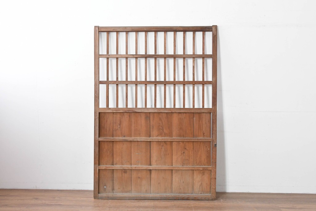 和製アンティーク　明治から大正期　味わい深い木味と格子が魅力の格子蔵戸1枚　(R-085613)