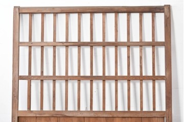 和製アンティーク　明治から大正期　味わい深い木味と格子が魅力の格子蔵戸1枚　(R-085613)