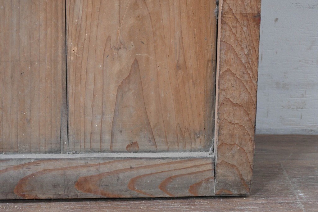 和製アンティーク　明治から大正期　味わい深い木味と格子が魅力の格子蔵戸1枚　(R-085613)