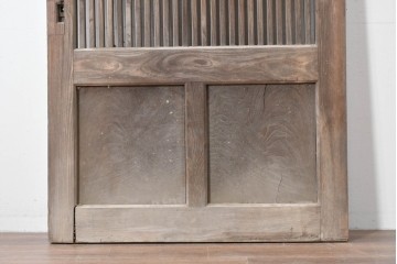 和製アンティーク　明治から大正期　重厚　極太框が存在感を放つ格子蔵戸1枚　(R-085614)