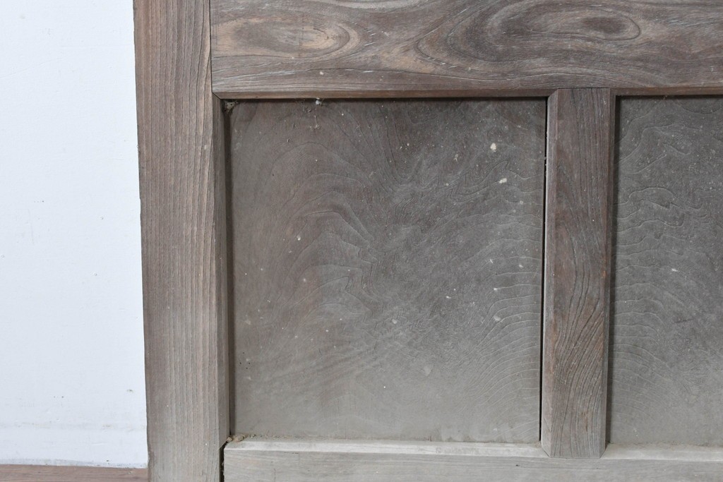 和製アンティーク　明治から大正期　重厚　極太框が存在感を放つ格子蔵戸1枚　(R-085614)