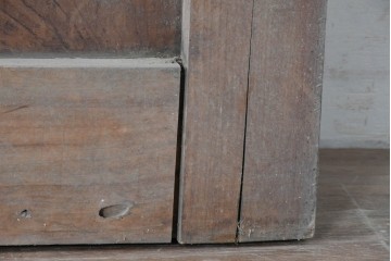 和製アンティーク　明治から大正期　重厚　極太框が存在感を放つ格子蔵戸1枚　(R-085614)