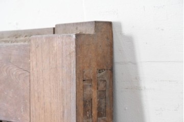 和製アンティーク　明治から大正期　重厚　極太框が存在感を放つ格子蔵戸1枚　(R-085614)