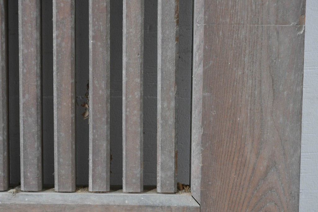 和製アンティーク　明治から大正期　重厚　極太框が存在感を放つ格子蔵戸1枚　(R-085615)