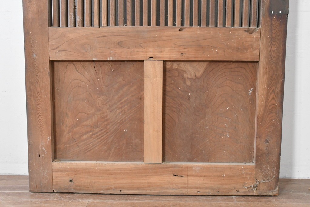 和製アンティーク　明治から大正期　重厚　極太框が存在感を放つ格子蔵戸1枚　(R-085615)