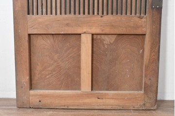 和製アンティーク　明治から大正期　重厚　極太框が存在感を放つ格子蔵戸1枚　(R-085615)