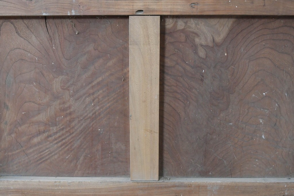 和製アンティーク　明治から大正期　重厚　極太框が存在感を放つ格子蔵戸1枚　(R-085615)