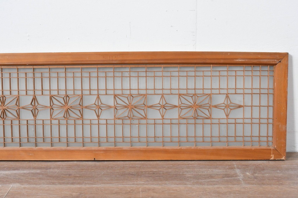 ヴィンテージ建具　昭和中期　片面ガラス　繊細な細格子と連続する組子文様が美しく整う欄間1枚　(R-085618)