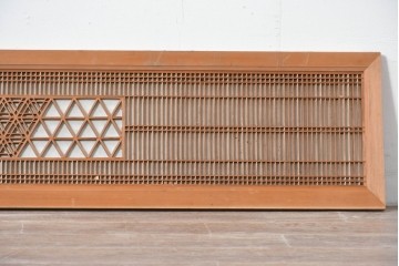 ヴィンテージ建具　昭和中期　片面障子　細格子に繊細な組子入りの欄間1枚　(R-085620)