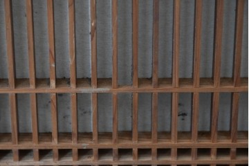 ヴィンテージ建具　昭和中期　片面障子　細格子に繊細な組子入りの欄間1枚　(R-085620)