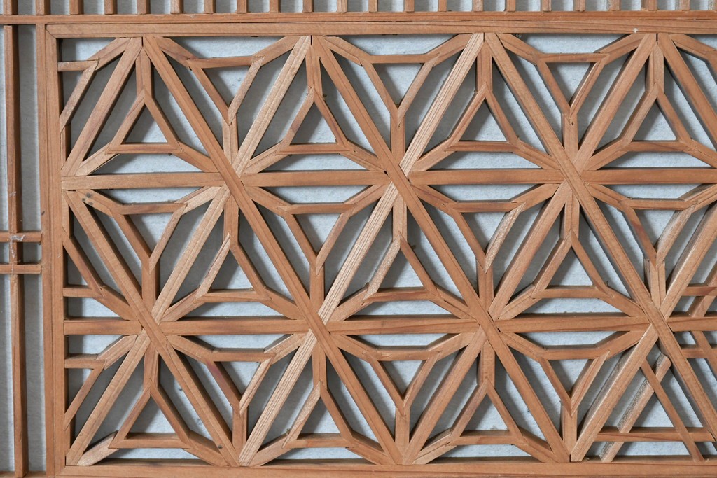 ヴィンテージ建具　昭和中期　片面障子　細格子に繊細な組子入りの欄間1枚　(R-085620)