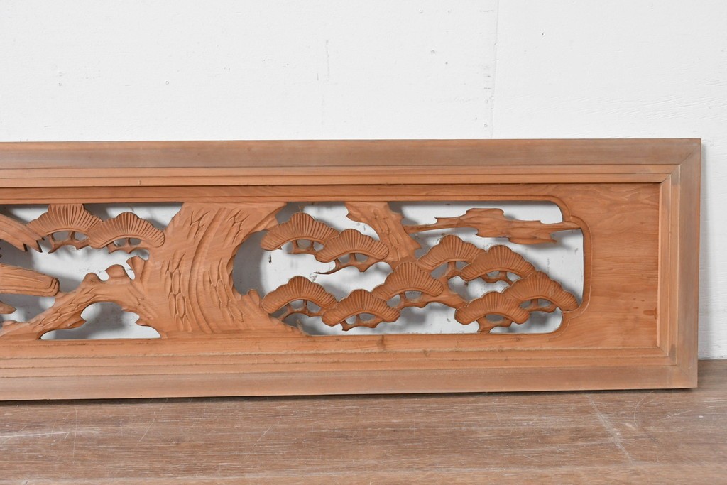 ヴィンテージ建具　昭和中期　松と飛ぶ鳥の彫刻が美しい欄間2枚セット　(R-085622)