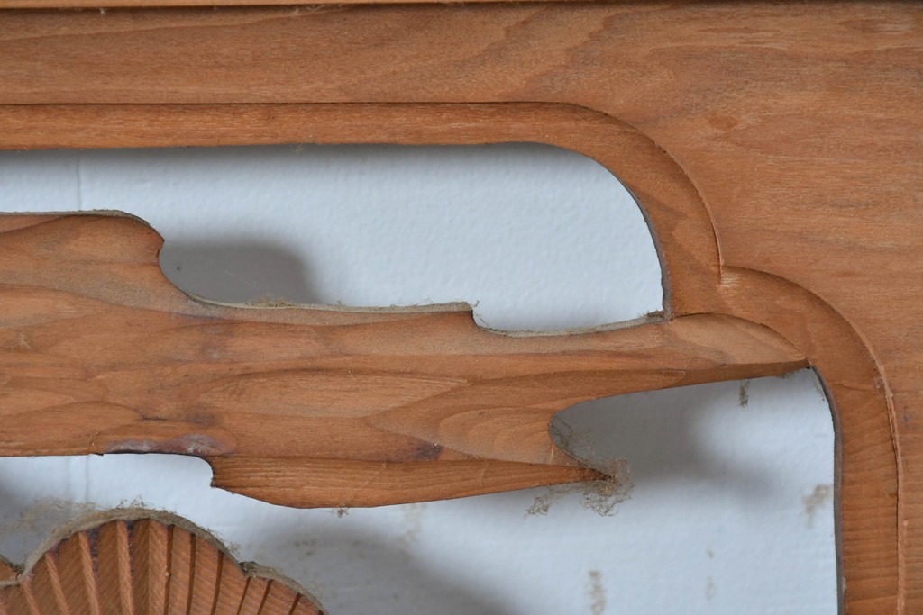 ヴィンテージ建具　昭和中期　松と飛ぶ鳥の彫刻が美しい欄間2枚セット　(R-085622)