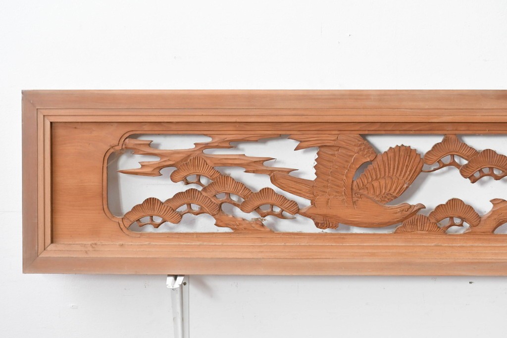 ヴィンテージ建具　昭和中期　松と飛ぶ鳥の彫刻が美しい欄間2枚セット　(R-085622)