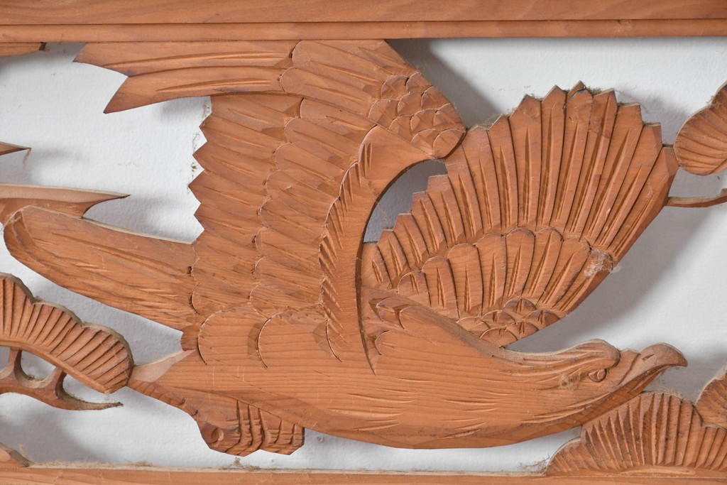 ヴィンテージ建具　昭和中期　松と飛ぶ鳥の彫刻が美しい欄間2枚セット　(R-085622)