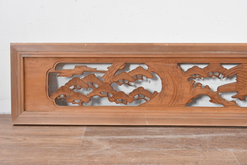 ヴィンテージ建具　昭和中期　松と飛ぶ鳥の彫刻が美しい欄間2枚セット　(R-085622)