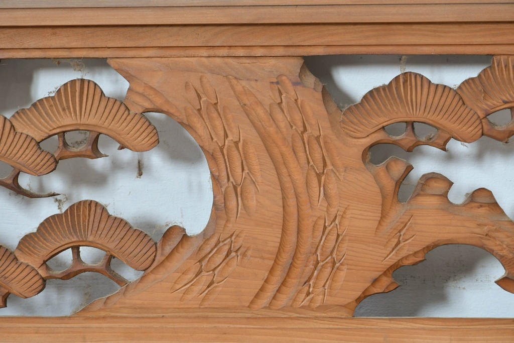 ヴィンテージ建具　昭和中期　松と飛ぶ鳥の彫刻が美しい欄間2枚セット　(R-085622)