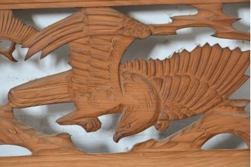 ヴィンテージ建具　昭和中期　松と飛ぶ鳥の彫刻が美しい欄間2枚セット　(R-085622)