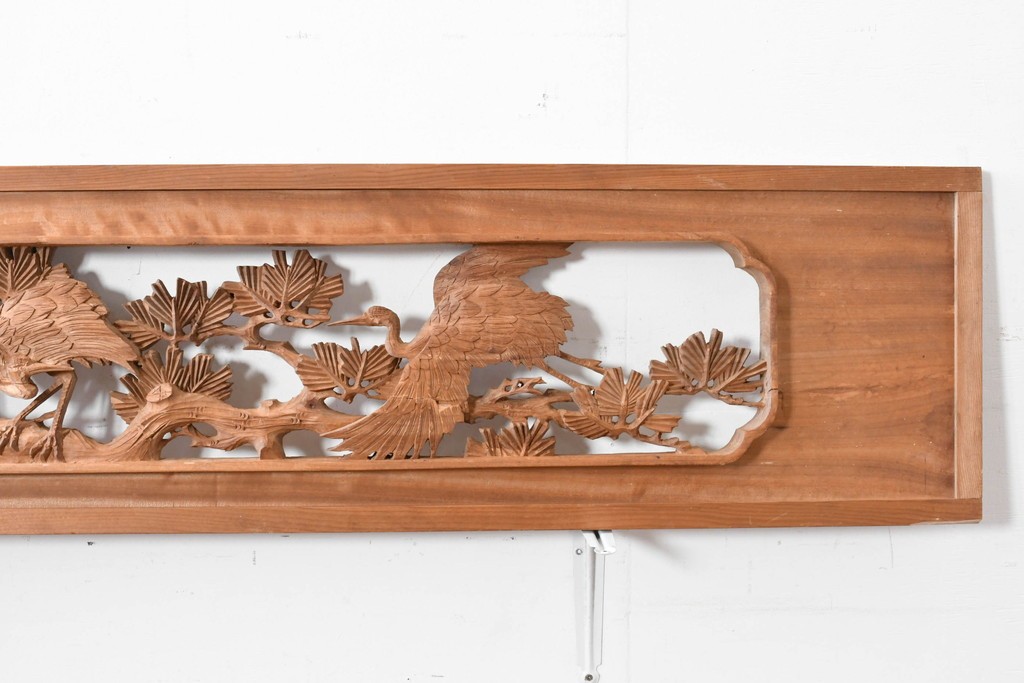 ヴィンテージ建具　昭和中期　井波彫刻　松に鶴の意匠が目を引く彫刻欄間2枚セット　(R-085624)