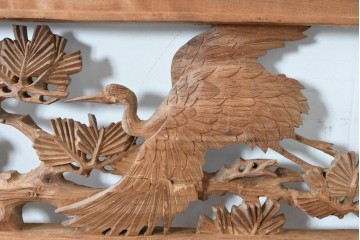 ヴィンテージ建具　昭和中期　井波彫刻　松に鶴の意匠が目を引く彫刻欄間2枚セット　(R-085624)