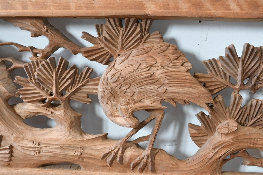 ヴィンテージ建具　昭和中期　井波彫刻　松に鶴の意匠が目を引く彫刻欄間2枚セット　(R-085624)