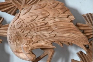 ヴィンテージ建具　昭和中期　井波彫刻　松に鶴の意匠が目を引く彫刻欄間2枚セット　(R-085624)