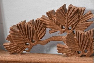 ヴィンテージ建具　昭和中期　井波彫刻　松に鶴の意匠が目を引く彫刻欄間2枚セット　(R-085624)