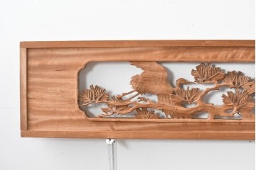 ヴィンテージ建具　昭和中期　井波彫刻　松に鶴の意匠が目を引く彫刻欄間2枚セット　(R-085624)