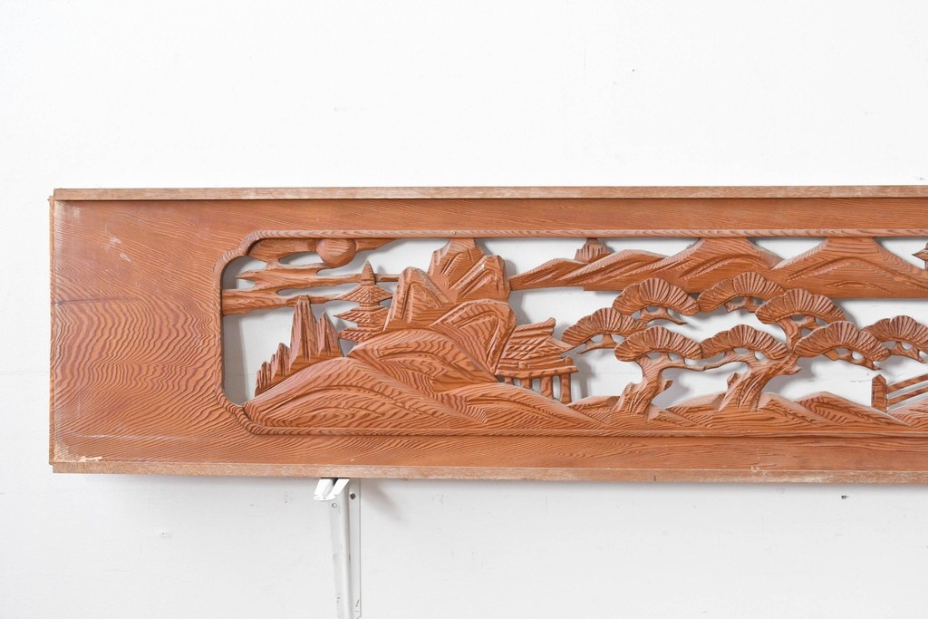 ヴィンテージ建具　昭和中期　山水風景の彫刻が目を引く欄間2枚セット　(R-085625)