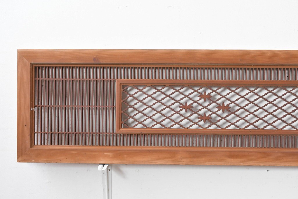 アンティーク建具　昭和初期　組子入り　繊細な格子と花模様の装飾が美しい欄間2枚セット　(R-085626)