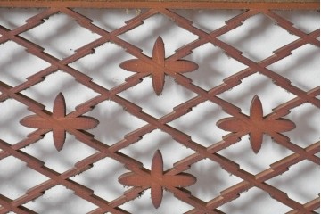 アンティーク建具　昭和初期　組子入り　繊細な格子と花模様の装飾が美しい欄間2枚セット　(R-085626)