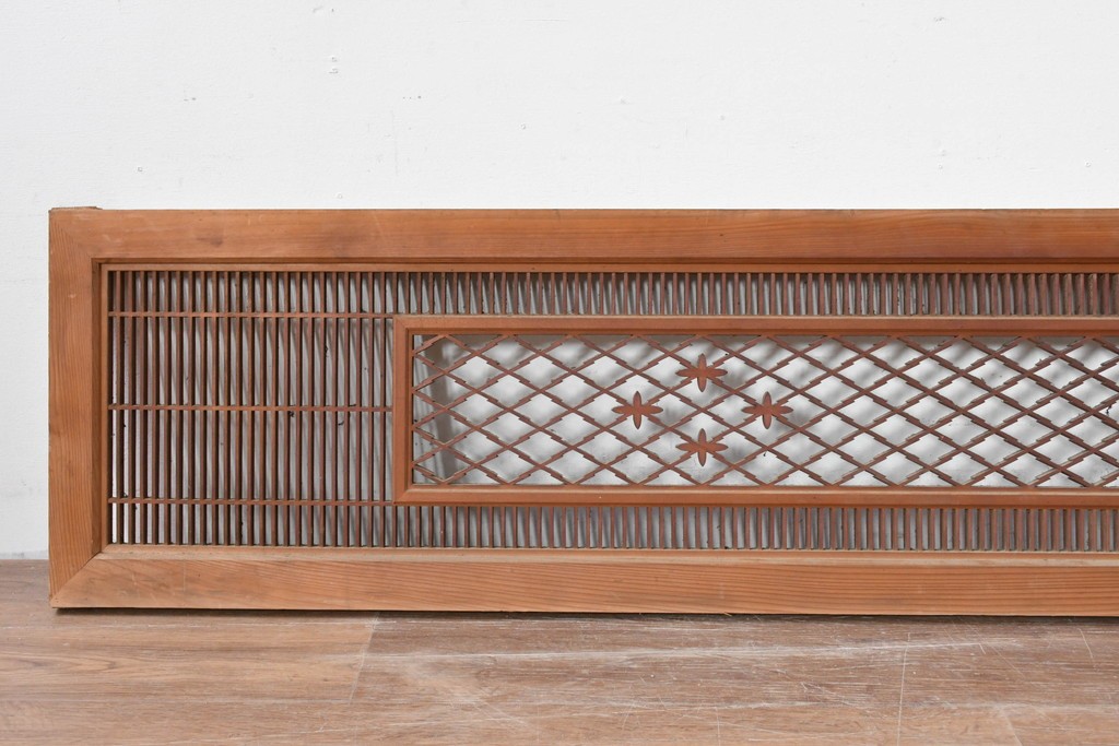 アンティーク建具　昭和初期　組子入り　繊細な格子と花模様の装飾が美しい欄間2枚セット　(R-085626)