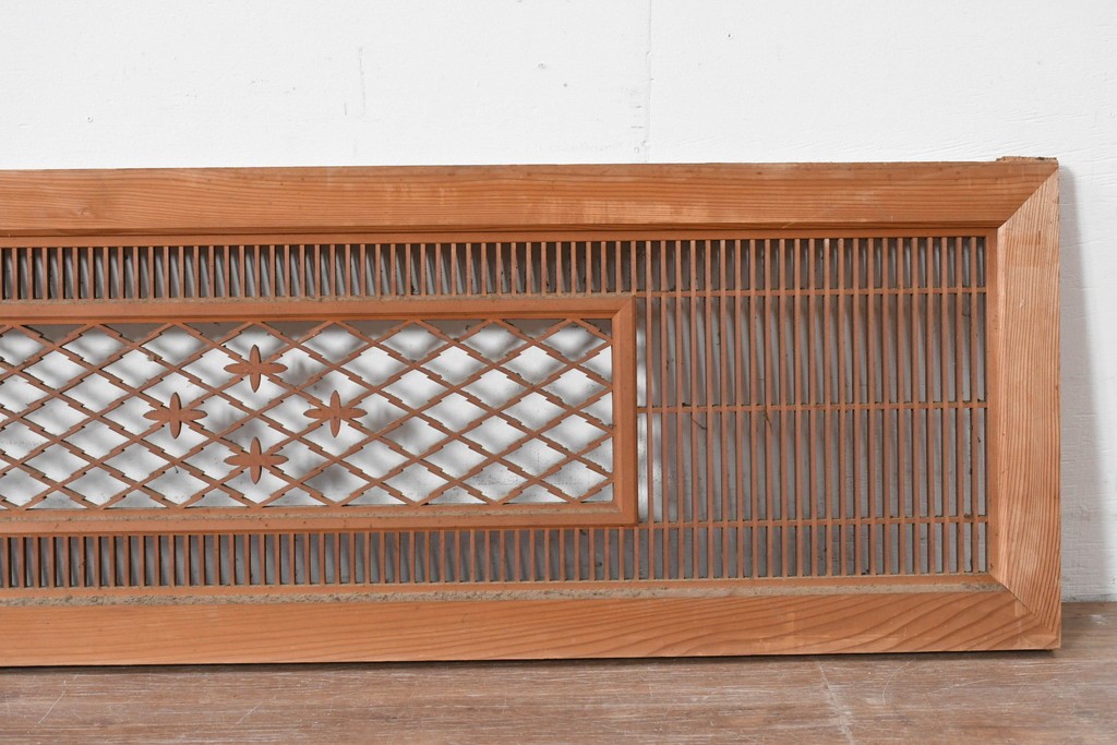 アンティーク建具　昭和初期　組子入り　繊細な格子と花模様の装飾が美しい欄間2枚セット　(R-085626)