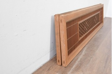 アンティーク建具　昭和初期　組子入り　繊細な格子と花模様の装飾が美しい欄間2枚セット　(R-085626)