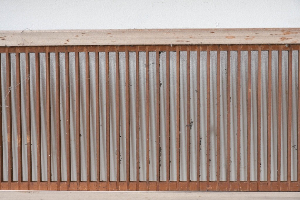 アンティーク建具　昭和初期　組子入り　幾何学模様の組子と繊細な格子が調和した欄間2枚セット　(R-085627)