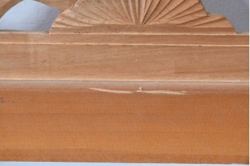 ヴィンテージ建具　昭和中期　彫刻入り　松の枝ぶりと羽を広げた鳥の姿を表現した欄間2枚セット　(R-085628)