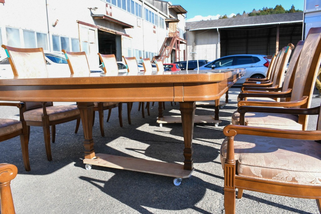 中古　特注品　国産職人手作り　某上場企業会長邸放出品　ドレクセル風の上質なミーティングテーブルとチェア15脚のセット　製作費(合計)約900万円　(R-085630)