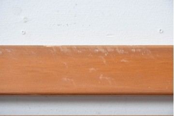 ヴィンテージ建具　昭和中期　彫刻入り　松と風景意匠が広がる趣深い格子欄間2枚セット　(R-085631)