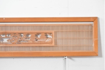 ヴィンテージ建具　昭和中期　彫刻入り　松と風景意匠が広がる趣深い格子欄間2枚セット　(R-085631)