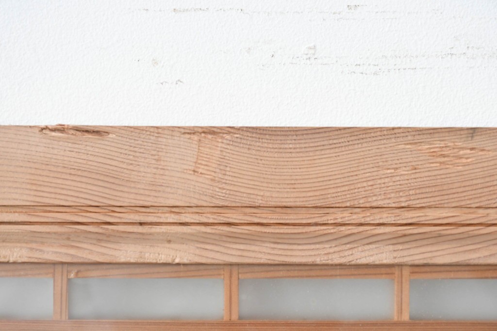 ヴィンテージ建具　昭和中期　両面ガラス入り　整然と並ぶ格子が美しい筬欄間2枚セット　(R-085633)