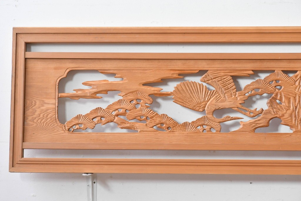 ヴィンテージ建具　昭和中期　躍動感ある鶴と松の彫刻が見事な欄間2枚セット　(R-085634)