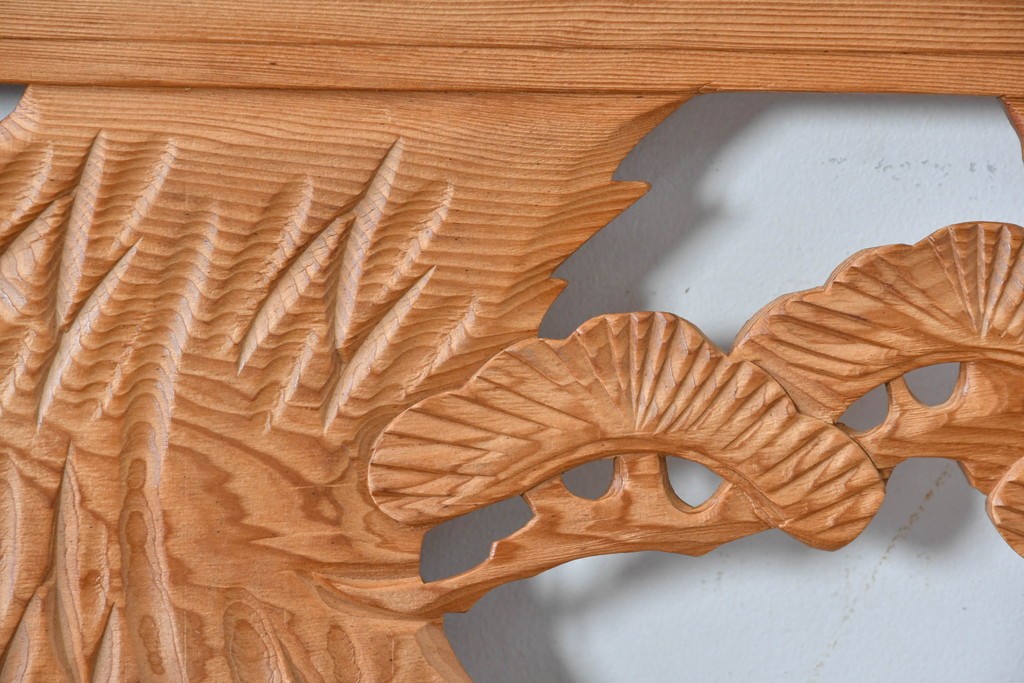 ヴィンテージ建具　昭和中期　躍動感ある鶴と松の彫刻が見事な欄間2枚セット　(R-085634)