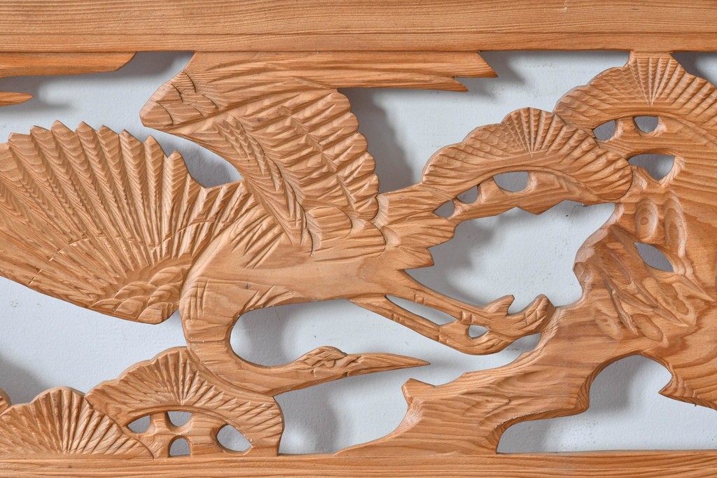 ヴィンテージ建具　昭和中期　躍動感ある鶴と松の彫刻が見事な欄間2枚セット　(R-085634)
