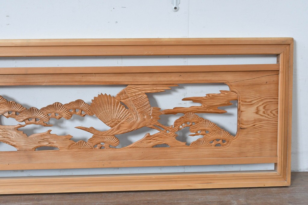 ヴィンテージ建具　昭和中期　躍動感ある鶴と松の彫刻が見事な欄間2枚セット　(R-085634)