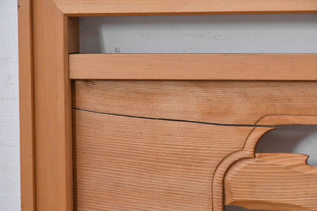 ヴィンテージ建具　昭和中期　躍動感ある鶴と松の彫刻が見事な欄間2枚セット　(R-085634)