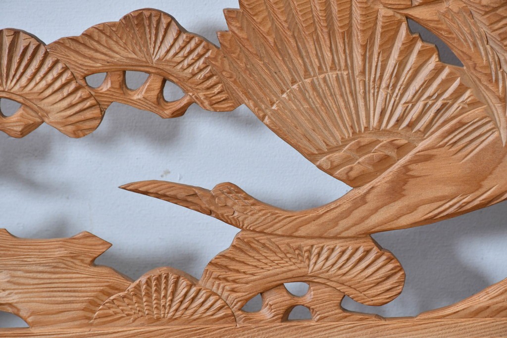 ヴィンテージ建具　昭和中期　躍動感ある鶴と松の彫刻が見事な欄間2枚セット　(R-085634)