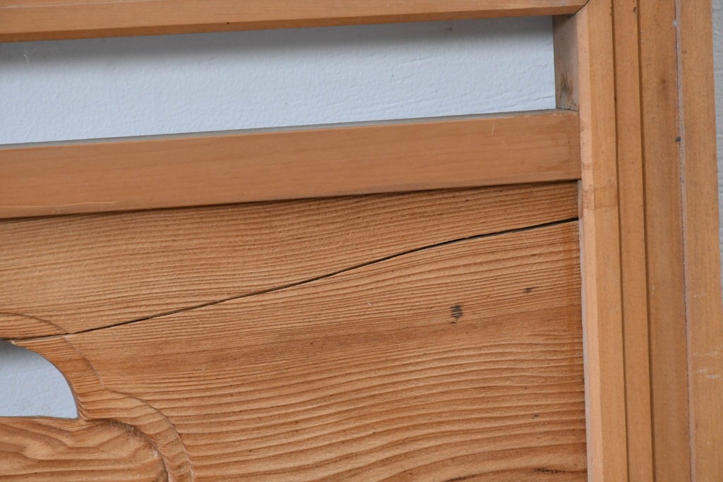 ヴィンテージ建具　昭和中期　躍動感ある鶴と松の彫刻が見事な欄間2枚セット　(R-085634)